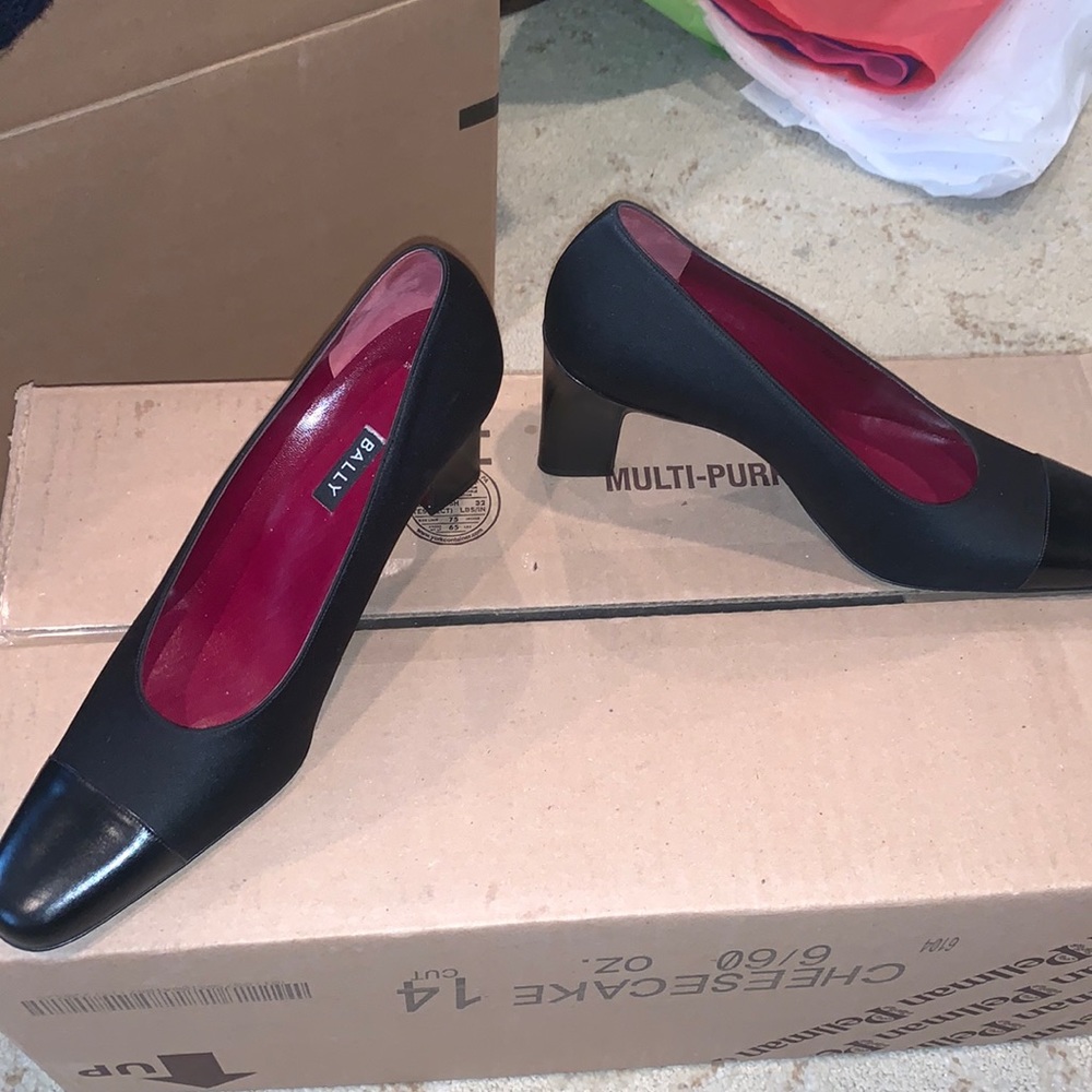 Bally Women’s Heel. Size 8, never worn!